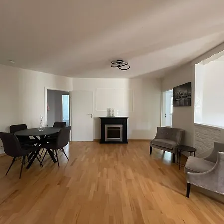 Charmante 3-zimmer-wohnung Zentral In Apartamento *